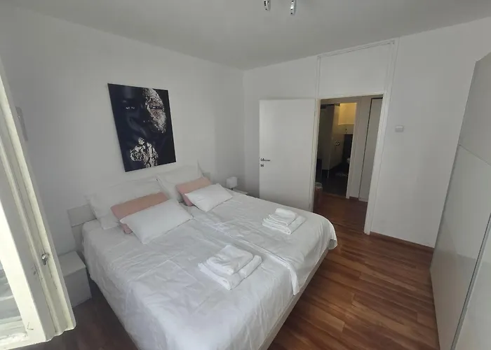 Isola Escape * איזולה