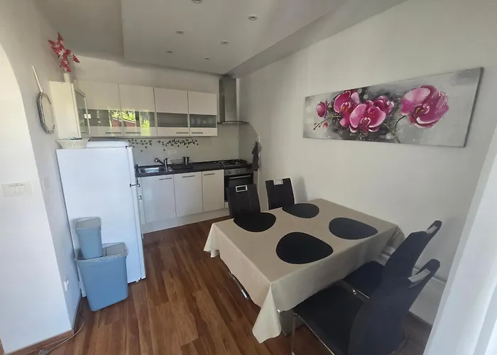 Апартаменты Isola Escape *